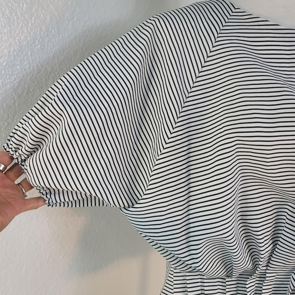 MUSK STRIPED CREWNECK SHORT SLEEVE PLATED WAIST TOP WOMEN'S SIZE MEDIUM - Picture 13 of 16